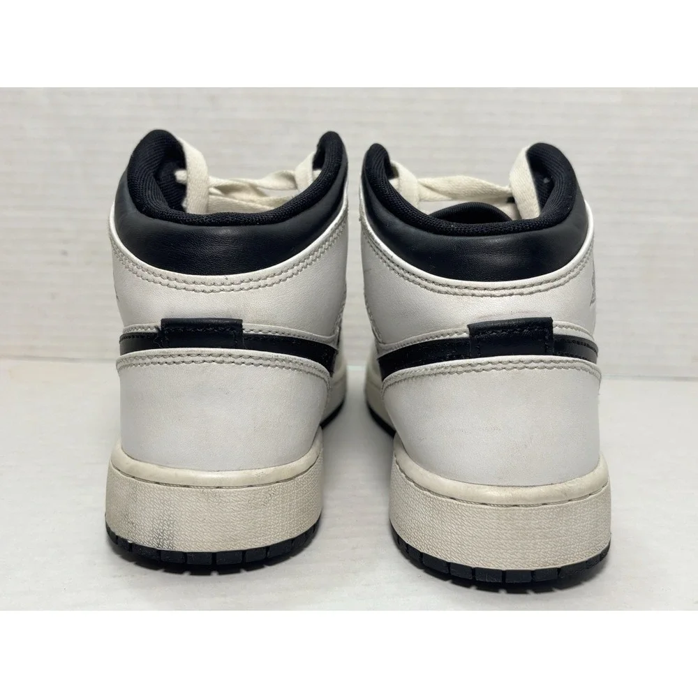 Air Jordan 1 Mid White/Black Youth Basketball Shoes‎ Size 6Y DQ8423-132